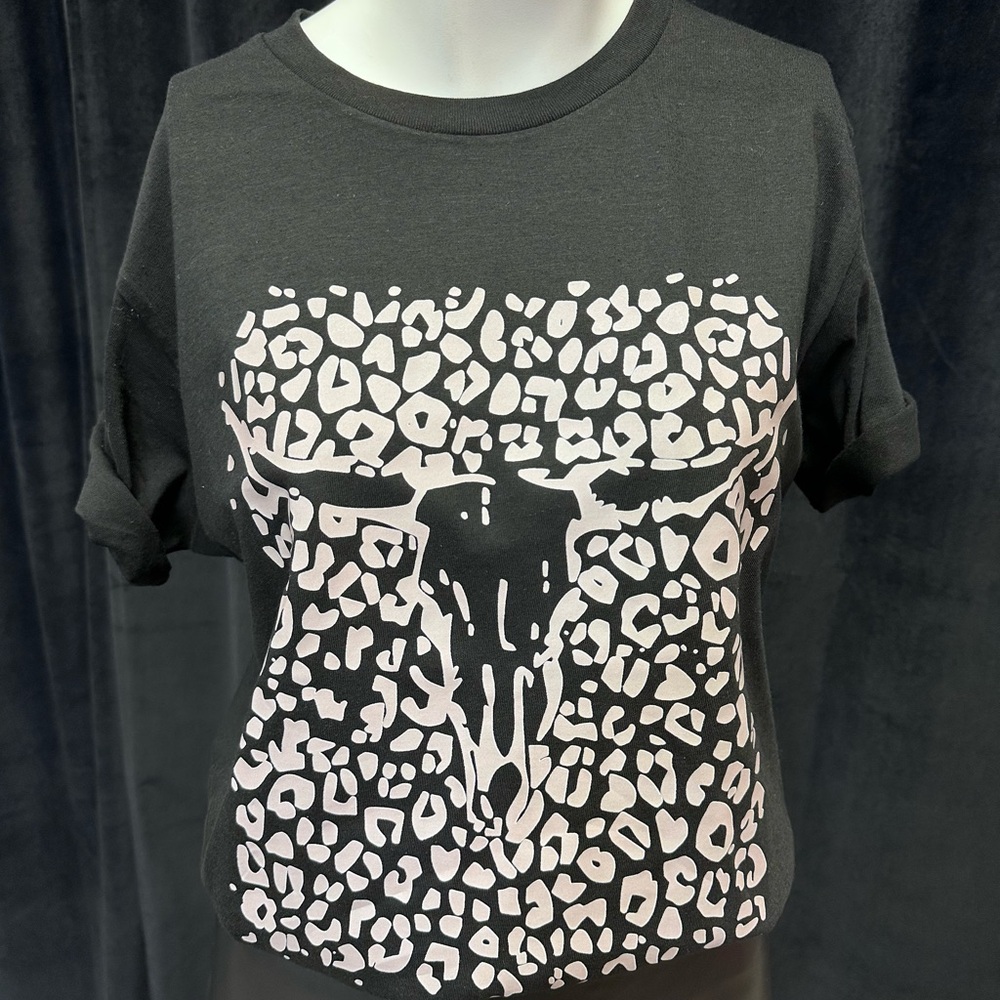 Women’s black Beige Wedter Graphic Tee with Skull Design